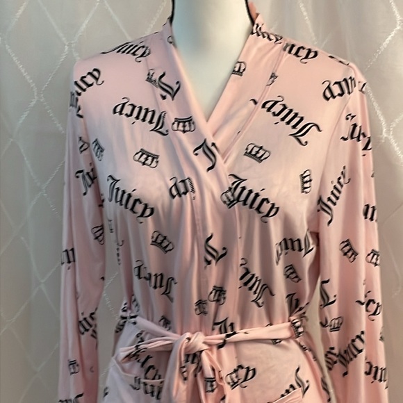 Juicy Couture Pink Logo Bath Robe Size Medium - Picture 2 of 9